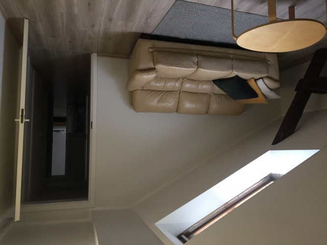 Mansarda dzīvoklis Rīgas aktīvajā centrā  Piedāvājam iegādāties 3 istabu mansarda Rīga - foto 2