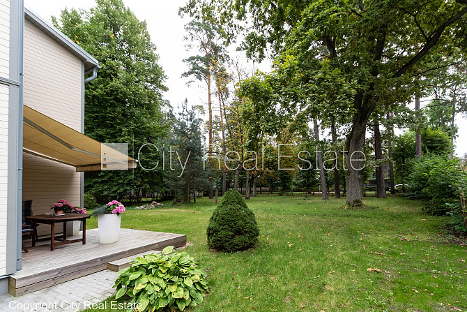 Renovēta māja, slēgts pagalms, iežogota teritorija, vieta automašīnai, kāpņu telpa pēc Jūrmala - foto 20