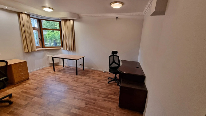 Izīrē darba telpu Rīgā, Teikā. Ērta un lieliski izplānota 19 m² telpa ilgtermiņa nomai. Lieliska... Rīga - foto 2