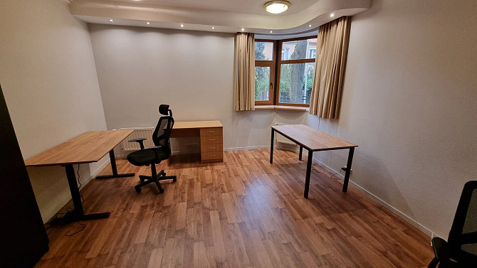 Izīrē darba telpu Rīgā, Teikā. Ērta un lieliski izplānota 19 m² telpa ilgtermiņa nomai. Lieliska... Rīga - foto 1