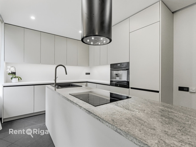 Предлагается просторный и элегантный частный дом в самом сердце Берги, по адресу: Рига - изображение 1