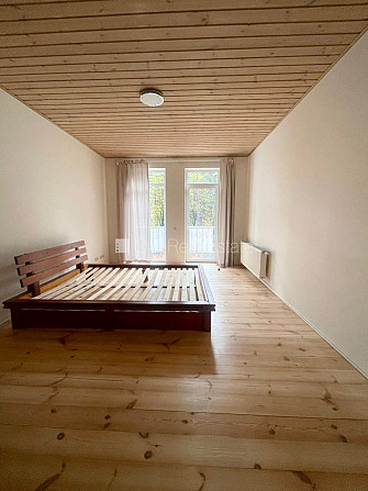 Renovēta māja, labiekārtota apzaļumota teritorija, iežogota teritorija, vieta automašīnai, Jūrmala - foto 12
