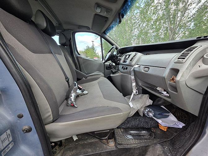 Renault Trafic Passenger Facelift 2.0 dCi 84kW Tallina - foto 8