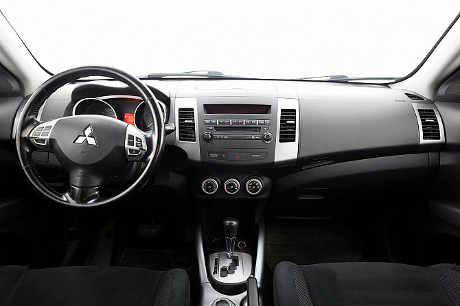 Mitsubishi Outlander Comfort 4x4 ATM 2.4 125kW Tallina - foto 5