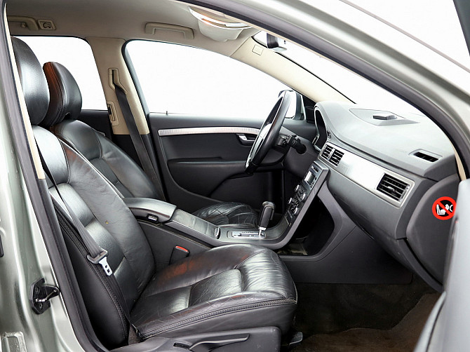 Volvo XC70 Summum ATM 2.4 D5 136kW Tallina - foto 6