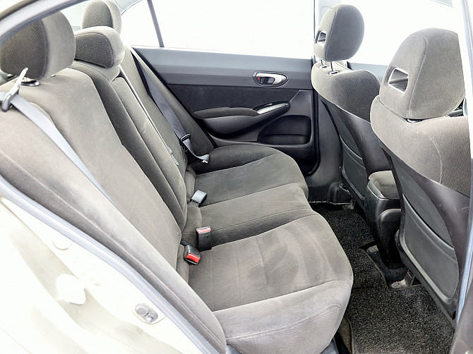 Honda Civic Elegance 1.8 103kW Tallina - foto 7