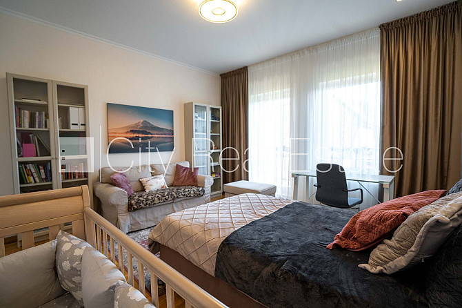 Privātmāja, labiekārtots apzaļumots pagalms, garāža vienai automašīnai, pagalmā bērnu Rīga - foto 14
