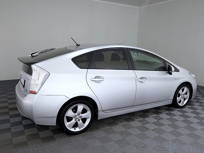Toyota Prius Linea Sol Facelift 1.8 73kW Tallina - foto 3
