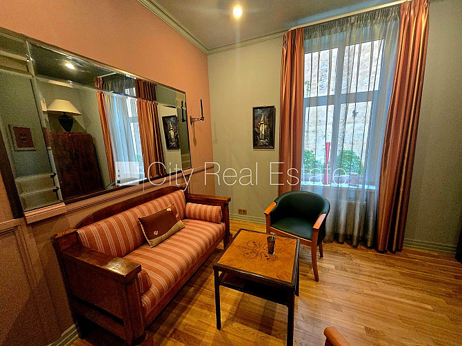 Koka māja, fasādes māja, restaurēta māja, labiekārtots apzaļumots pagalms, maksas Rīga - foto 19