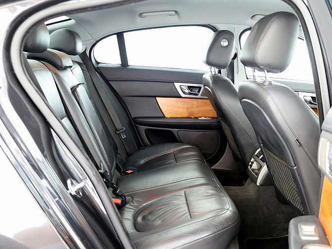 Jaguar XF Luxury 3.0 JTD 177kW Tallina - foto 7