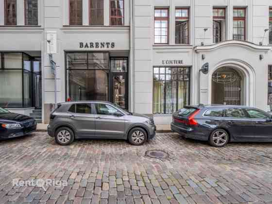 Compact retail premises with an entrance on Mazā Smilšu Street. The space previously operated as a b Rīga
