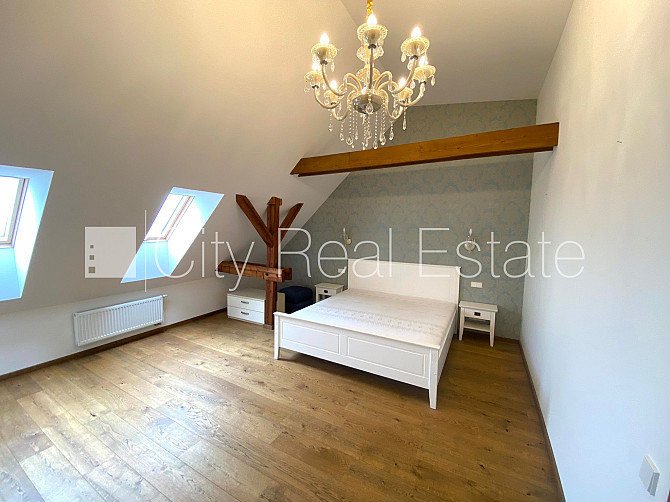 Fasādes māja, ir lifts, kāpņu telpa pēc kapitālā remonta, terase 13 m2, logi vērsti mājas Rīga - foto 5