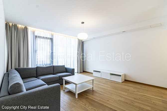 Jaunceltne, slēgta teritorija, vieta automašīnai, ir lifts, terase, logi vērsti mājas abās Rīga - foto 3