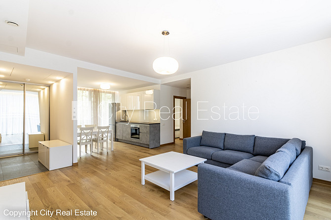 Jaunceltne, slēgta teritorija, vieta automašīnai, ir lifts, terase, logi vērsti mājas abās Rīga - foto 1