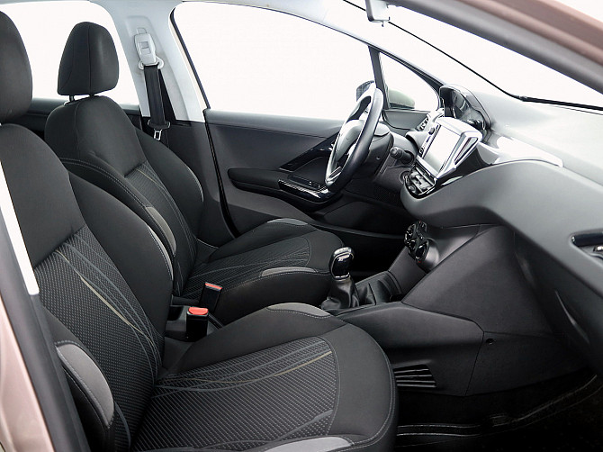 Peugeot 208 Elegance 1.2 60kW Tallina - foto 6