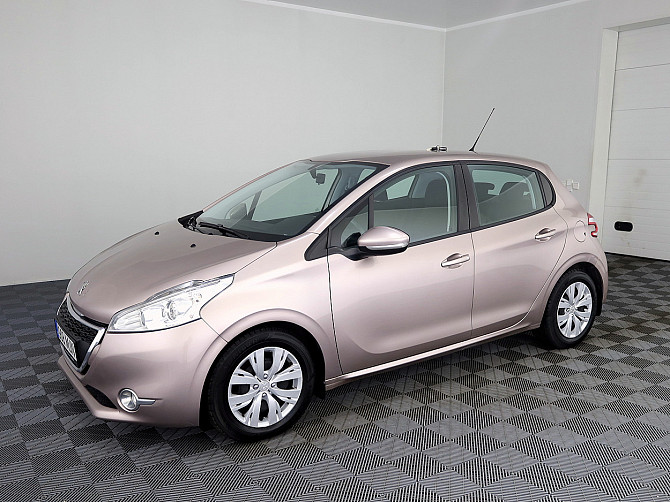 Peugeot 208 Elegance 1.2 60kW Tallina - foto 2