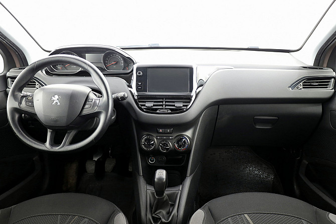 Peugeot 208 Elegance 1.2 60kW Tallina - foto 5