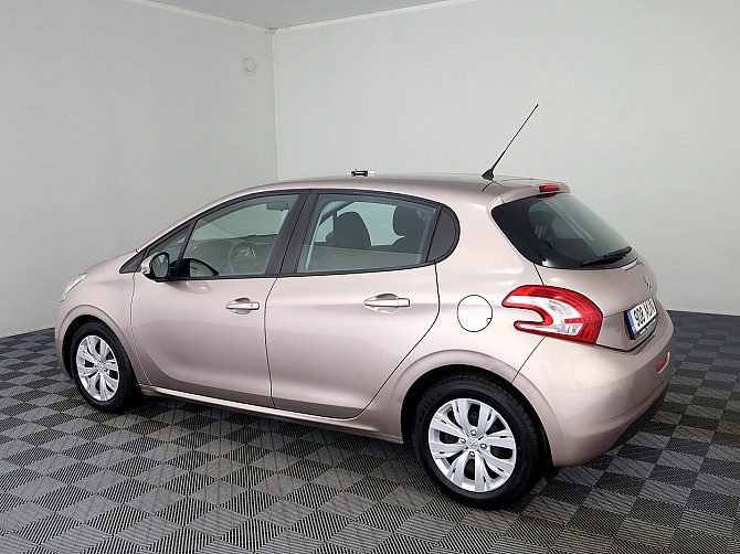 Peugeot 208 Elegance 1.2 60kW Tallina - foto 4