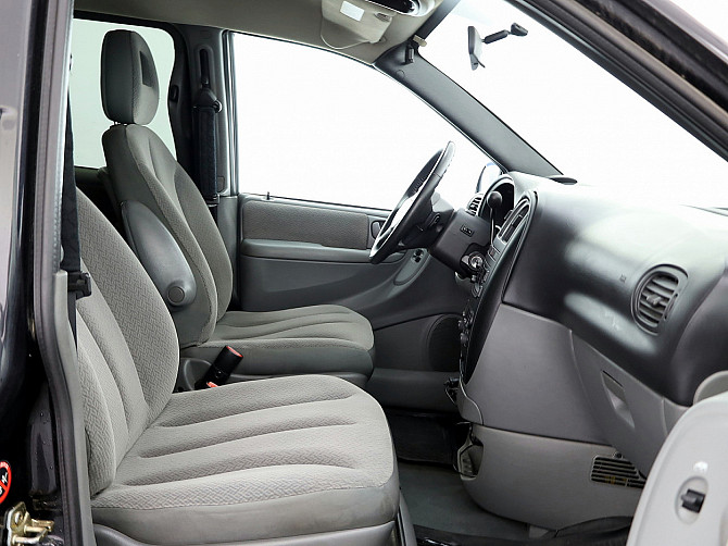 Chrysler Voyager Comfort ATM 2.8 CRD 110kW Tallina - foto 6