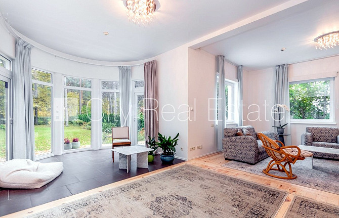Renovēta māja, labiekārtota apzaļumota teritorija, iežogota teritorija, vieta automašīnai, Jūrmala - foto 1