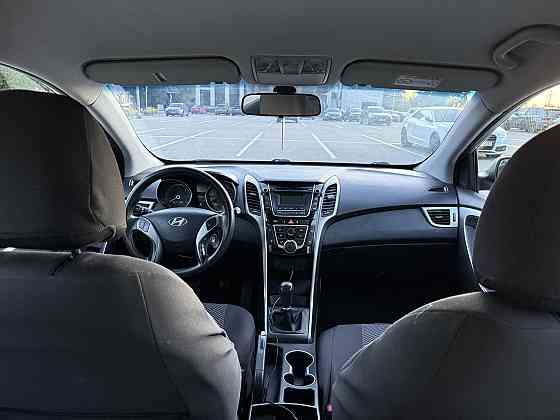 Продаю Hyundai i30 BlueDrive 2014 года. Экономичный дизельный двигатель 1.4 CRDi, ... Rīga