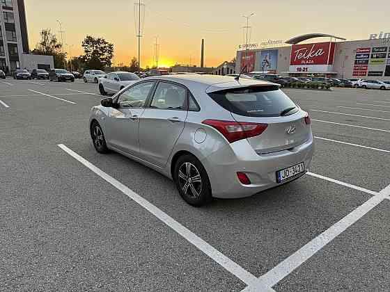 Продаю Hyundai i30 BlueDrive 2014 года. Экономичный дизельный двигатель 1.4 CRDi, ... Rīga