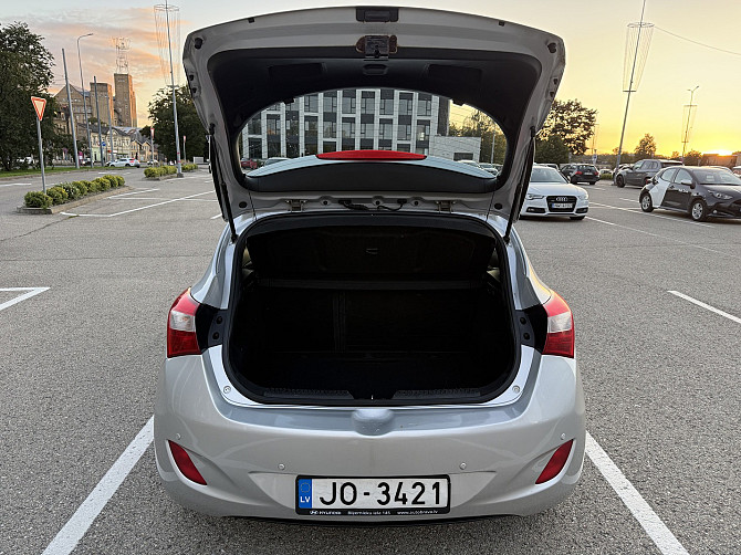 Продаю Hyundai i30 BlueDrive 2014 года.
Экономичный дизельный двигатель 1.4 CRDi,... Rīga - foto 5