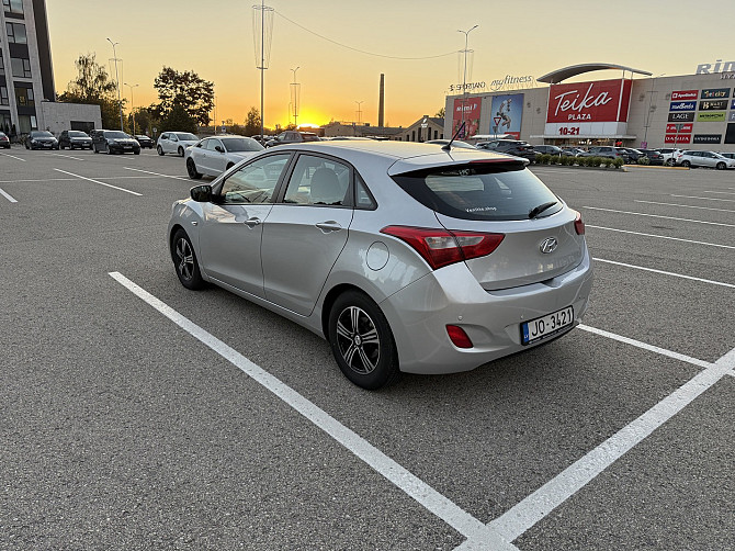 Продаю Hyundai i30 BlueDrive 2014 года.
Экономичный дизельный двигатель 1.4 CRDi,... Rīga - foto 3
