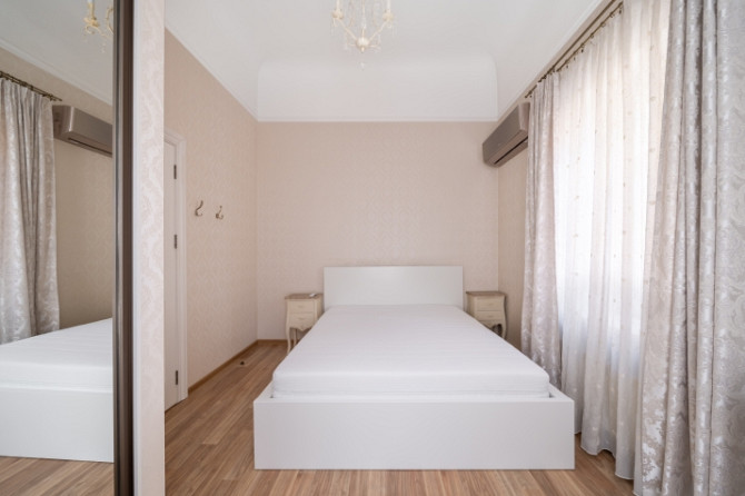 Izīrē elegantu 2 istabu dzīvokli pašā Rīgas centrā  Piedāvājumā mājīgs un pārdomāti Rīga - foto 5