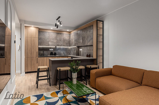 Pārdod modernu un pilnībā aprīkotu 3 istabu dzīvokli jaunā projektā Dainas ielā 10A. Rīga - foto 5