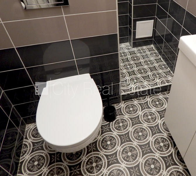 Pagalma māja, slēgts pagalms, ieeja no pagalma, logi vērsti uz pagalma pusi, istabas izolētas 3 Rīga - foto 16