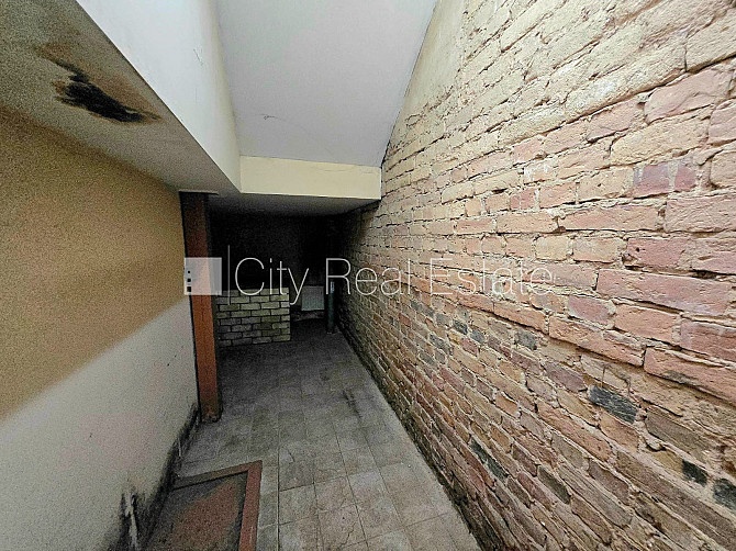 Koka māja, fasādes māja, restaurēta māja, labiekārtots apzaļumots pagalms, slēgts pagalms, Rīga - foto 16