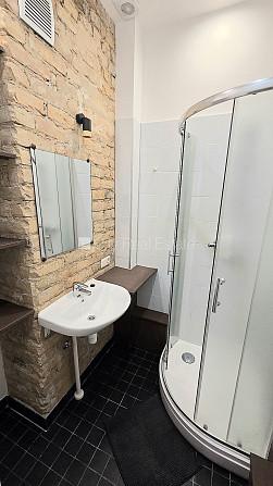 Fasādes māja, slēgts pagalms, ieeja no ielas un pagalma, kāpņu telpa pēc kosmētiskā Rīga - foto 11