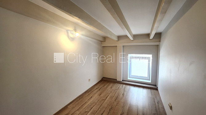 Fasādes māja, renovēta māja, ieeja no ielas, mansards, kāpņu telpa pēc kapitālā remonta, Rīga - foto 8