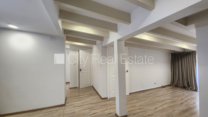 Fasādes māja, renovēta māja, ieeja no ielas, mansards, kāpņu telpa pēc kapitālā remonta, Rīga - foto 6