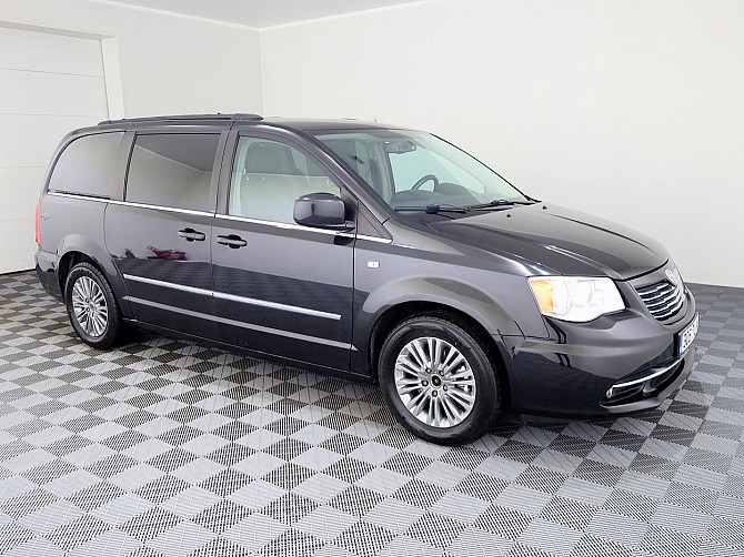 Lancia Voyager Stow N Go Luxury ATM 2.8 CRD 120kW Таллин - изображение 1