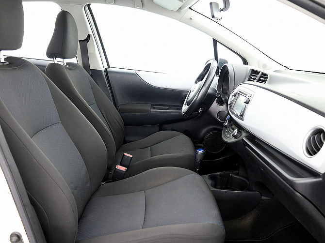 Toyota Yaris Linea Sol Facelift ATM 1.5 55kW Tallina - foto 6