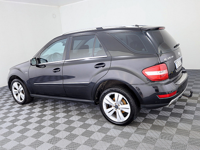 Mercedes-Benz ML 320 Luxury Facelift 3.0 CDI 165kW Tallina - foto 4
