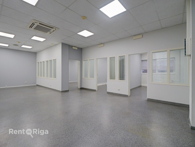 Biroja telpas Imantā.  - Piemērotas deju studijai vai birojam. - Telpas renovētā ēkā Imantā Rīga - foto 1