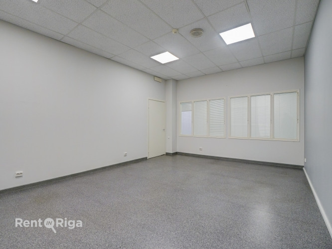 Biroja telpas Imantā.  - Piemērotas deju studijai vai birojam. - Telpas renovētā ēkā Imantā Rīga - foto 3