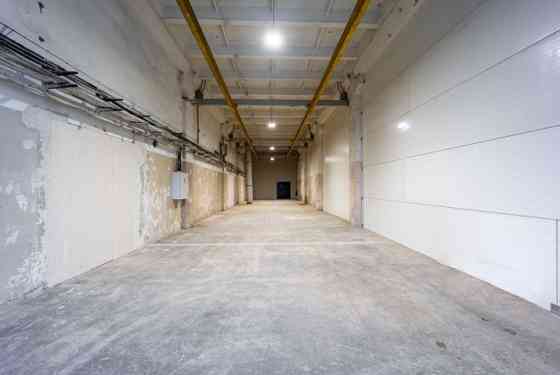 High-quality warehouse spaces on the 2nd floor.  Recently renovated large warehouse space in the new Rīga