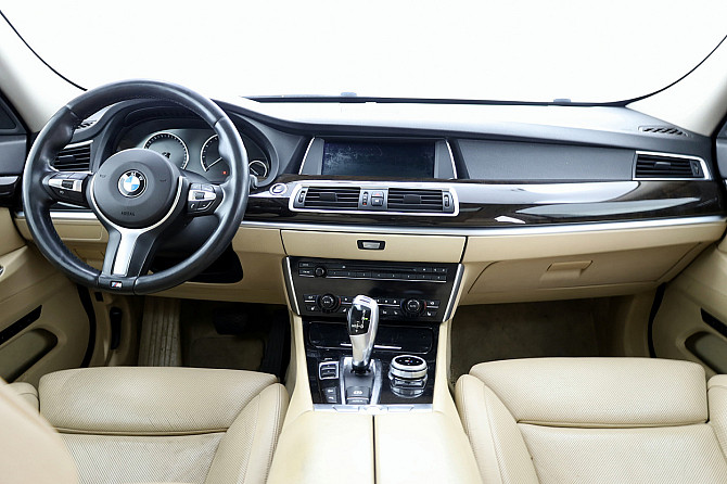 BMW 550 M-Pakett 4.4 300kW Tallina - foto 5