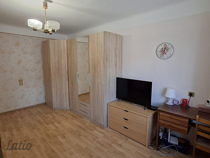 Pārdod 1 istabu dzīvokli Cēsīs  Ģimnāzijas iela 2a

Dzīvoklis atrodas renovētā mājā ar Cēsis un novads - foto 3
