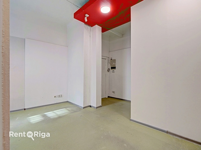 Izīrē svaigi remontētas telpas tieši pretī jaunajam projektam Tērbatas dārzs!  Ēka atrodas Rīga - foto 8