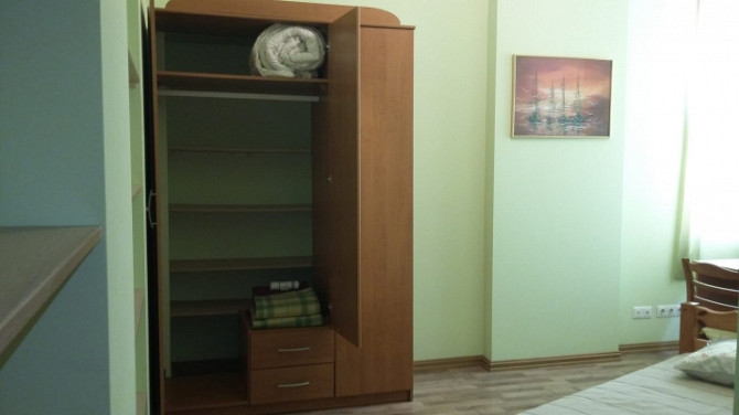 Izīrē 2 guļamistabu dzīvokli pilsētas centrā klusā iekšpagalma mājā.   Plānojums: divas Rīga - foto 5
