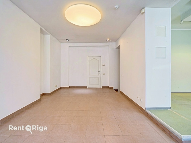 Izīrē plašas tirdzniecības telpas tieši pretī jaunajam projektam Tērbatas dārzs!  Ēka Rīga - foto 7