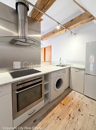Fasādes māja, ieeja no ielas, mansards, viena istaba izolēta, studio tipa, virtuve apvienota ar Rīga - foto 8