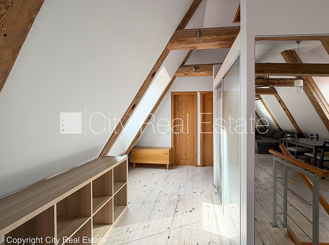 Fasādes māja, ieeja no ielas, mansards, viena istaba izolēta, studio tipa, virtuve apvienota ar Rīga - foto 11