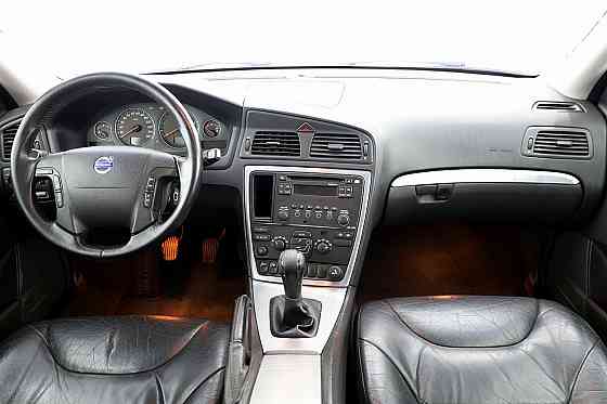 Volvo V70 Summum Facelift 2.4 D5 93kW Tallina