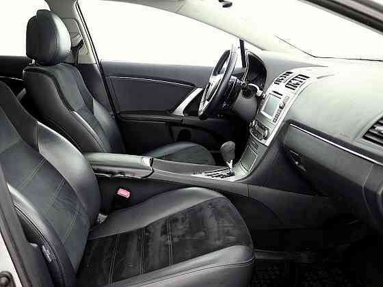 Toyota Avensis Luxury Facelift ATM 2.2 D-CAT 110kW Tallina